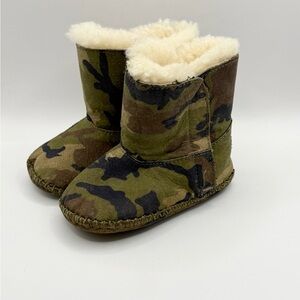 UGG Caden Green Tan Camouflage Camo Print Sheepskin Lined Moccasin Boots Sz 4/5